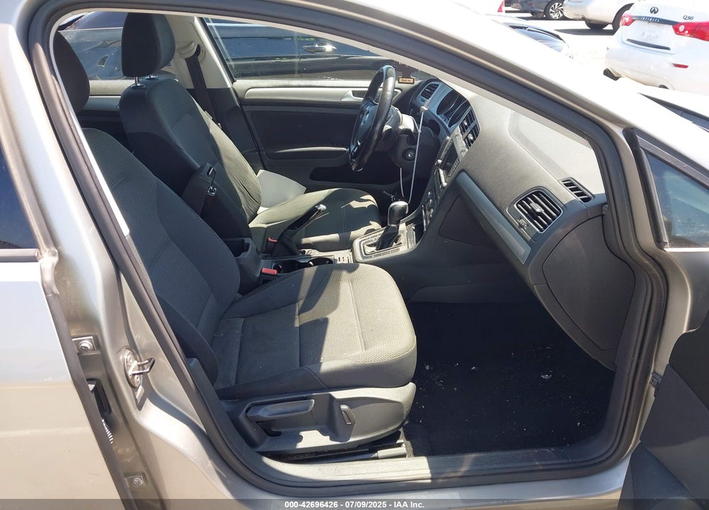 2016 VOLKSWAGEN GOLF SPORTWAGEN TSI S 4-DOOR VIN: 3VWC17AU3GM514286