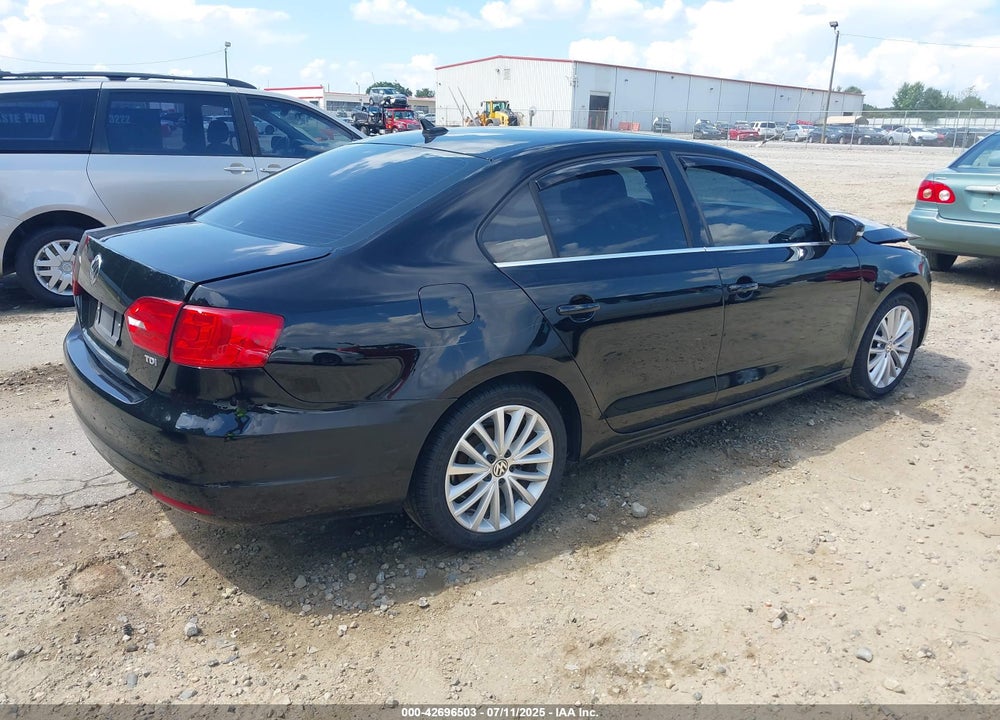 2014 VOLKSWAGEN JETTA VIN: 3VWLL7AJXEM416059