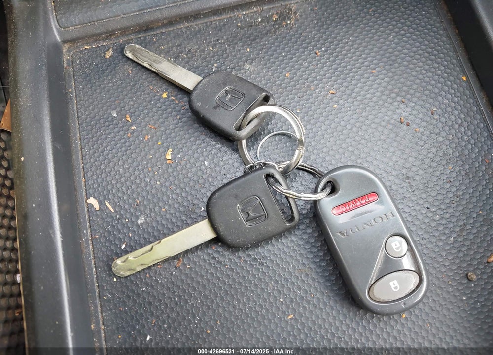2004 HONDA PILOT VIN: 2HKYF18504H507142