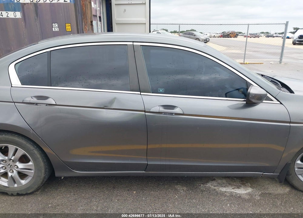 2011 HONDA ACCORD VIN: 1HGCP2F67BA123437
