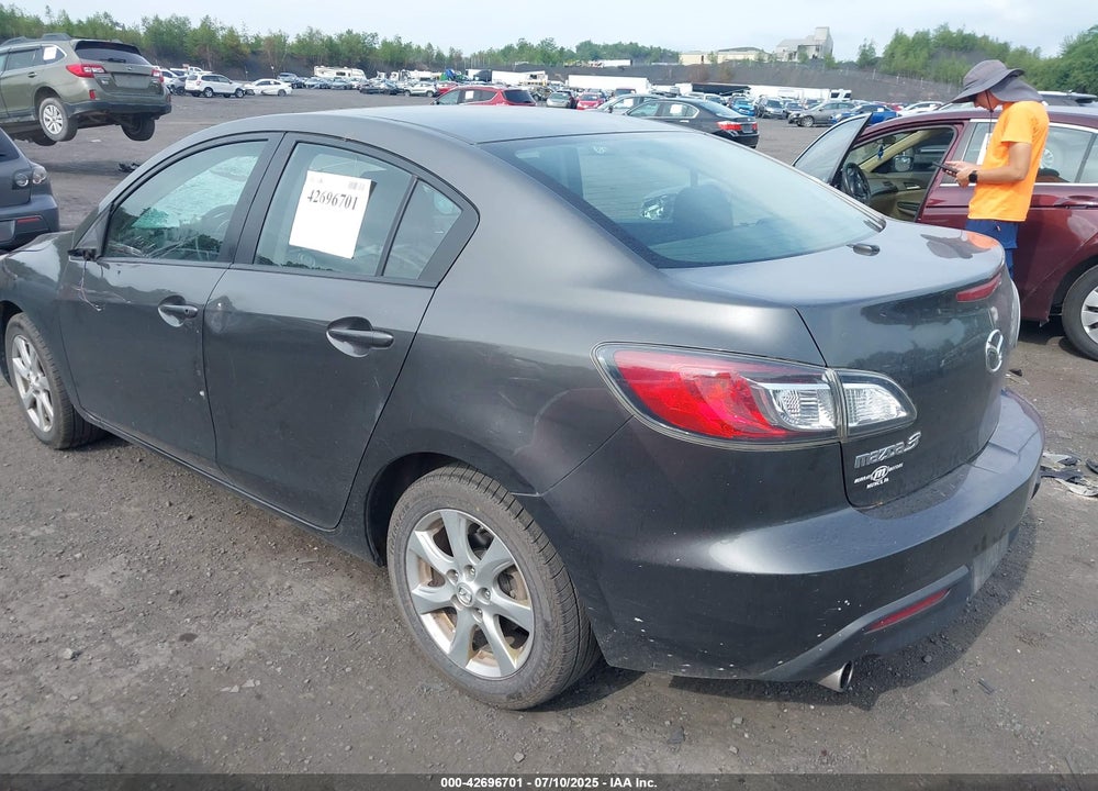2011 MAZDA 3 VIN: JM1BL1VG8B1448205
