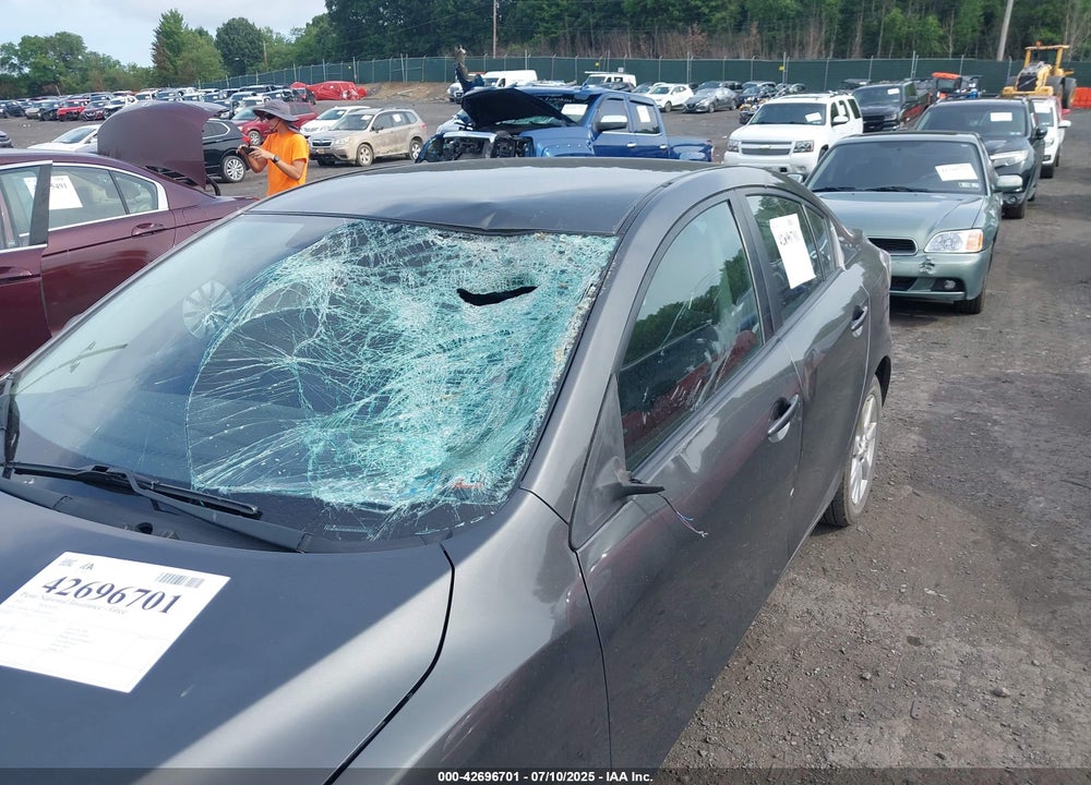 2011 MAZDA 3 VIN: JM1BL1VG8B1448205