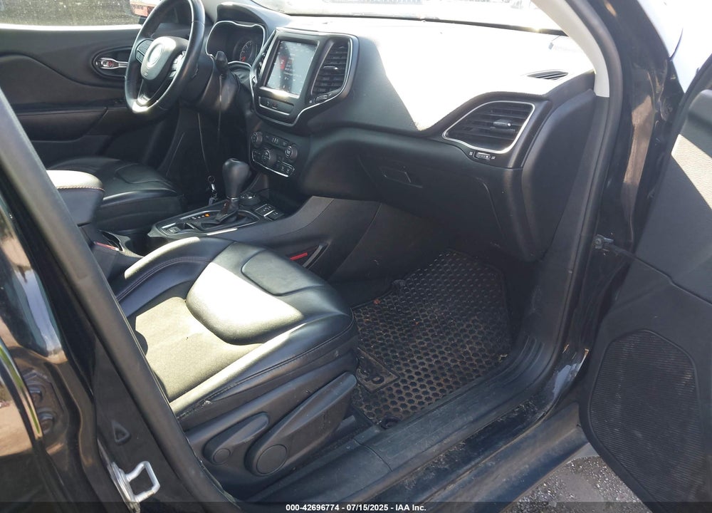 2019 JEEP CHEROKEE VIN: 1C4PJMBX3KD483895