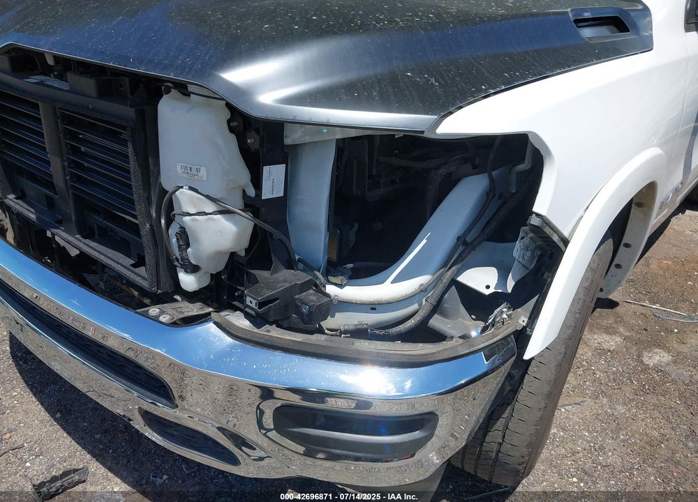 2022 RAM 1500 VIN: 1C6RREJT0NN230819