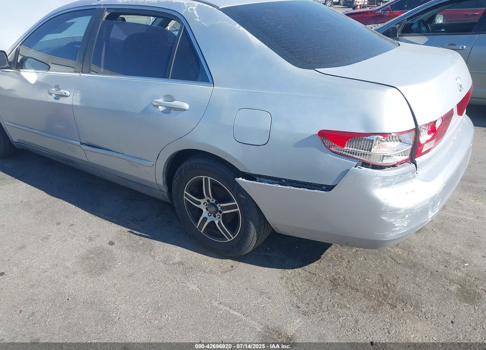 2005 HONDA ACCORD 2.4 LX VIN: 1HGCM56465A136595
