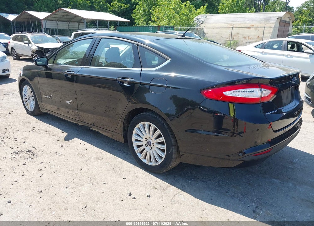 2016 FORD FUSION VIN: 3FA6P0LU7GR311915