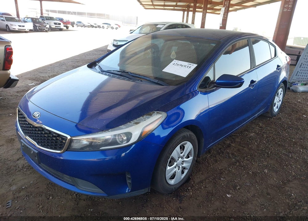 2017 KIA FORTE VIN: 3KPFK4A71HE092830