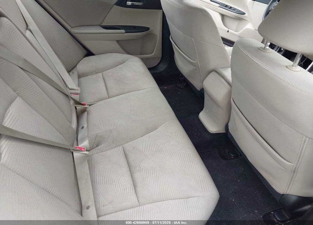 2016 HONDA ACCORD VIN: 1HGCR2F35GA021433