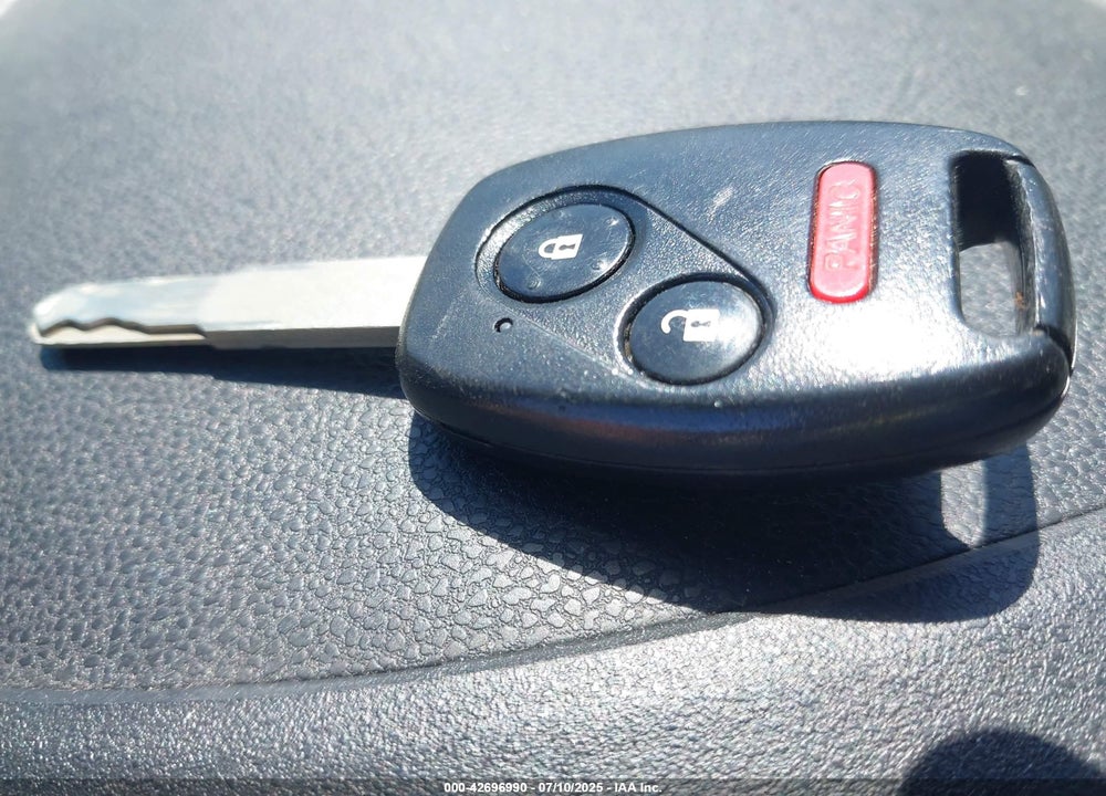2010 HONDA FIT VIN: JHMGE8H47AS000393