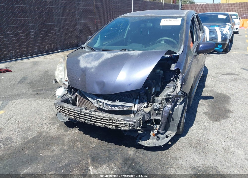 2010 HONDA FIT VIN: JHMGE8H47AS000393
