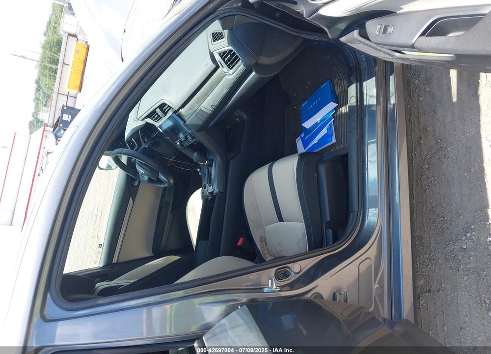 2018 HONDA CIVIC VIN: SHHFK7H59JU221451