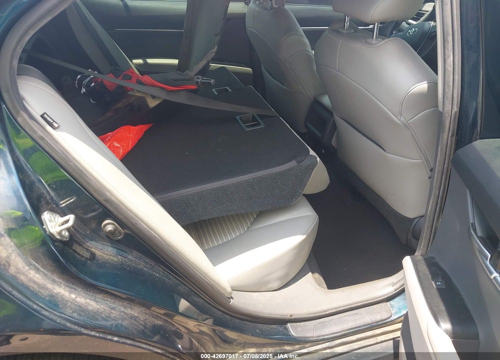 2020 TOYOTA CAMRY VIN: 4T1G11AK6LU500948