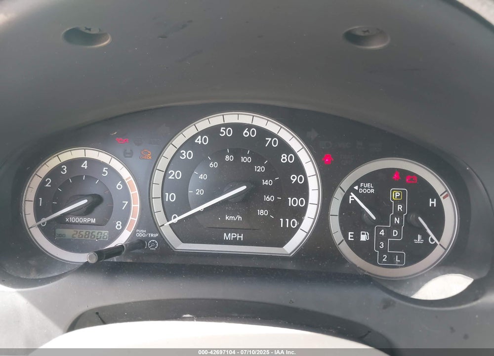 2005 TOYOTA SIENNA LE VIN: 5TDBA23C15S053575