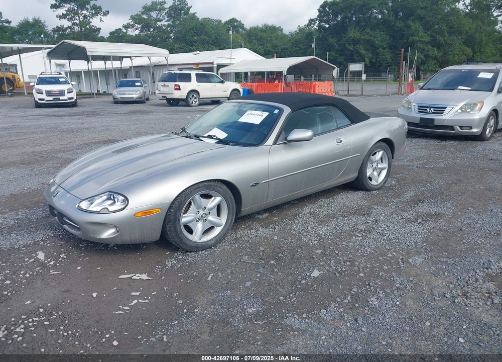 1998 JAGUAR XK8 VIN: SAJGX2249WC025543