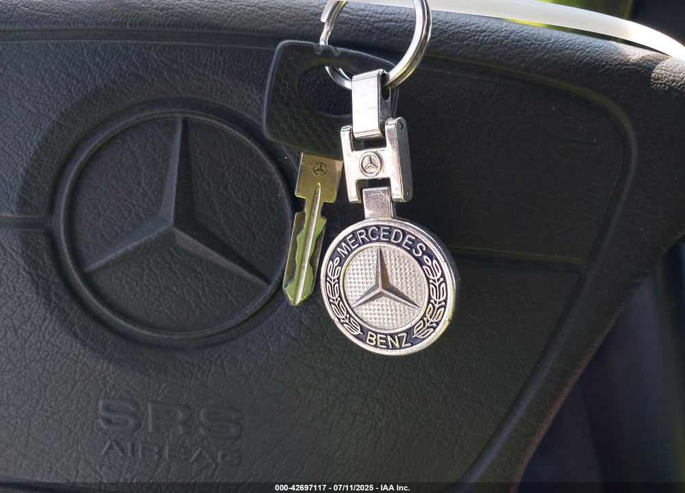 1995 MERCEDES-BENZ S 500 VIN: WDBGA70E7SA205715