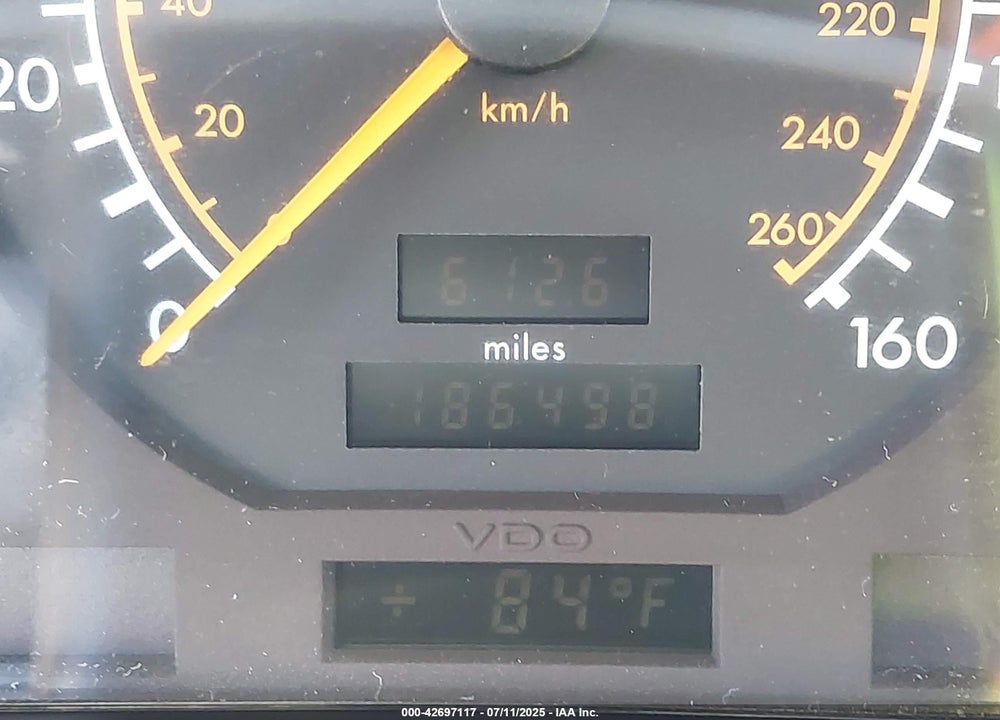 1995 MERCEDES-BENZ S 500 VIN: WDBGA70E7SA205715