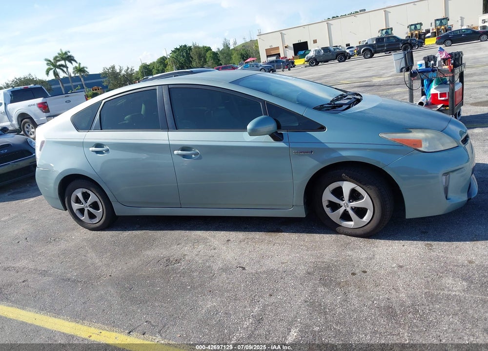 2014 TOYOTA PRIUS VIN: JTDKN3DU3E1804657