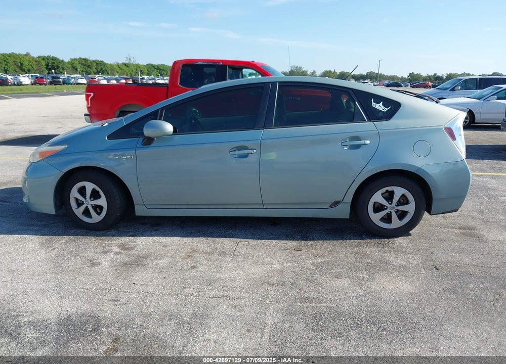 2014 TOYOTA PRIUS VIN: JTDKN3DU3E1804657