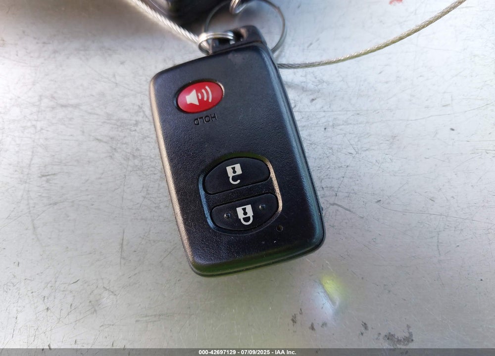 2014 TOYOTA PRIUS VIN: JTDKN3DU3E1804657