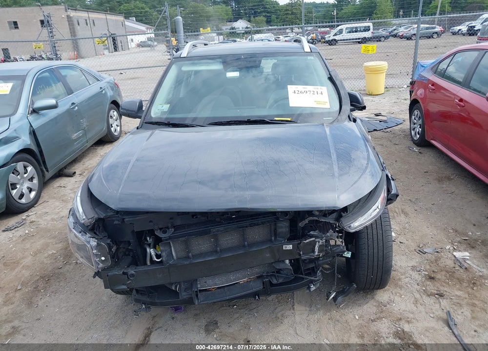2023 HYUNDAI VENUE VIN: KMHRC8A3XPU266646