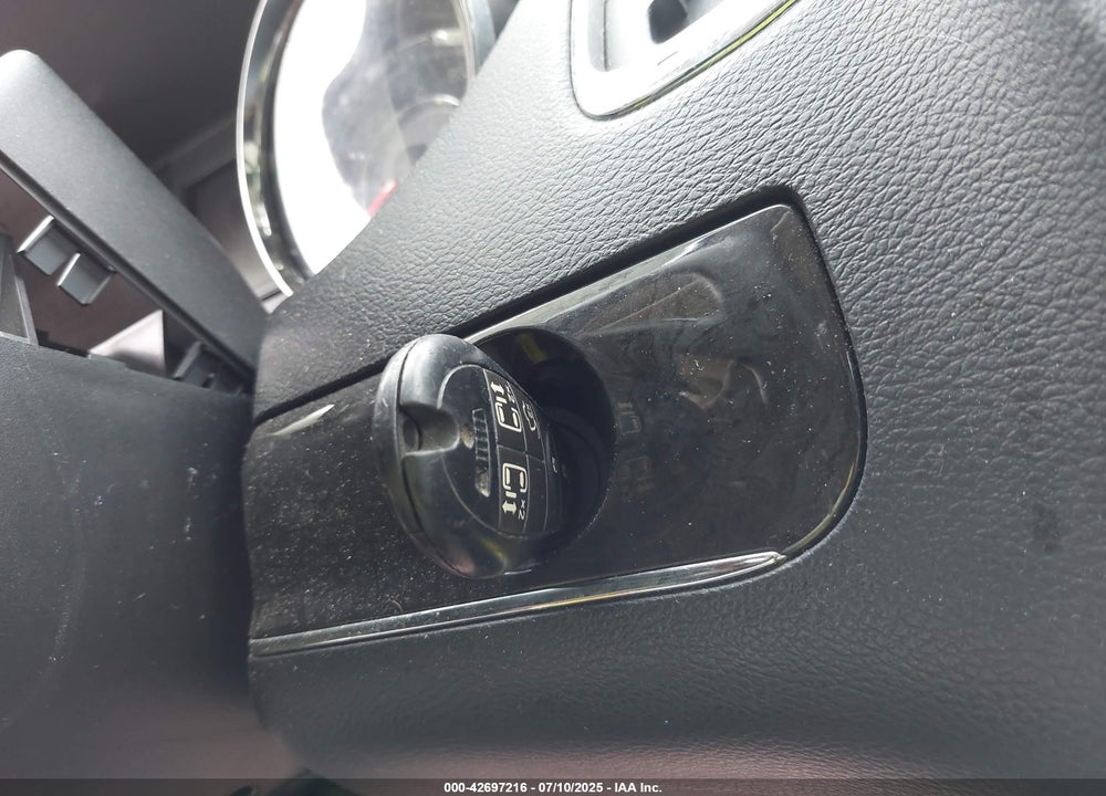 2013 CHRYSLER TOWN & COUNTRY TOURING VIN: 2C4RC1BG1DR743535