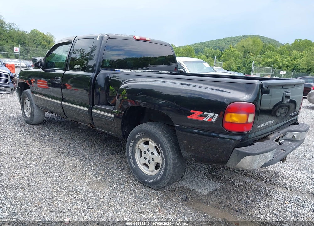 2000 CHEVROLET SILVERADO 1500 LS VIN: 2GCEK19T8Y1200319