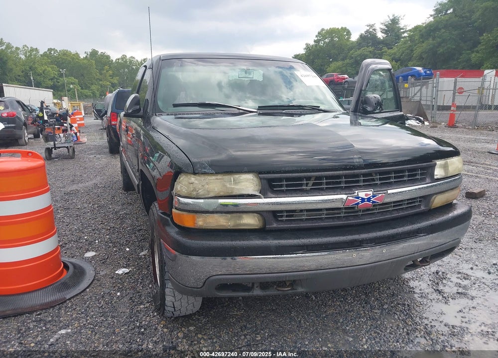2000 CHEVROLET SILVERADO 1500 LS VIN: 2GCEK19T8Y1200319