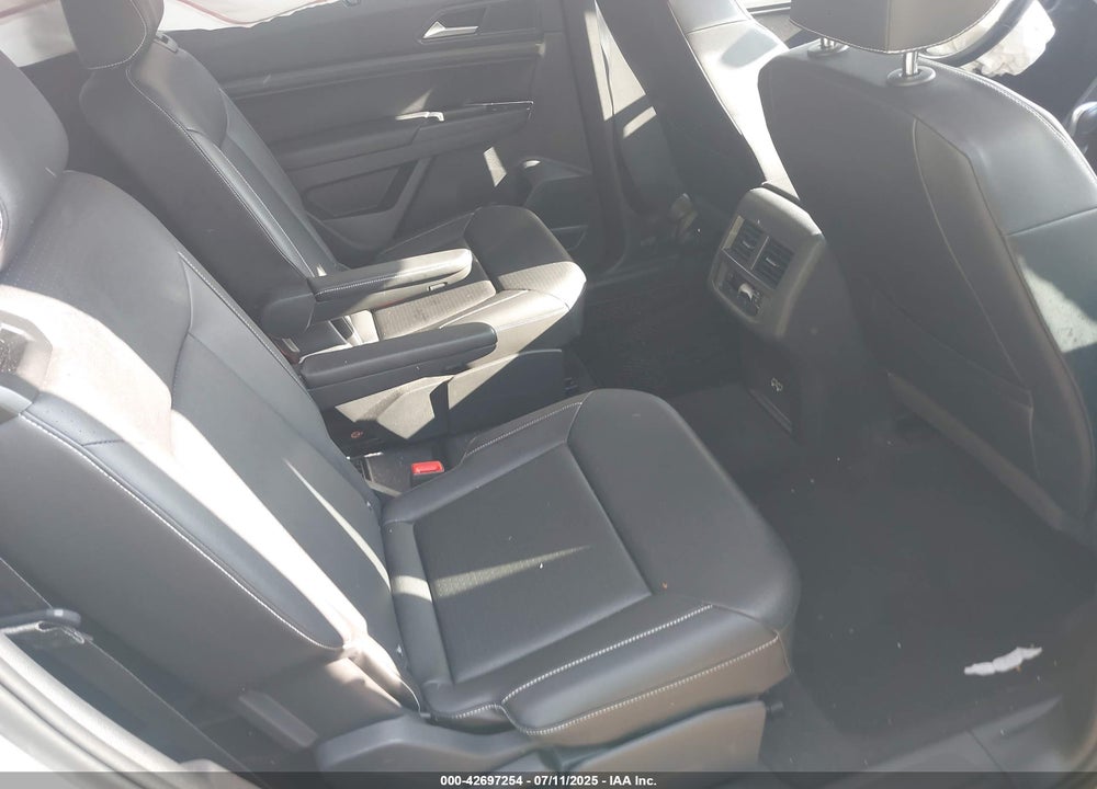 2021 VOLKSWAGEN ATLAS VIN: 1V2BR2CA2MC504776