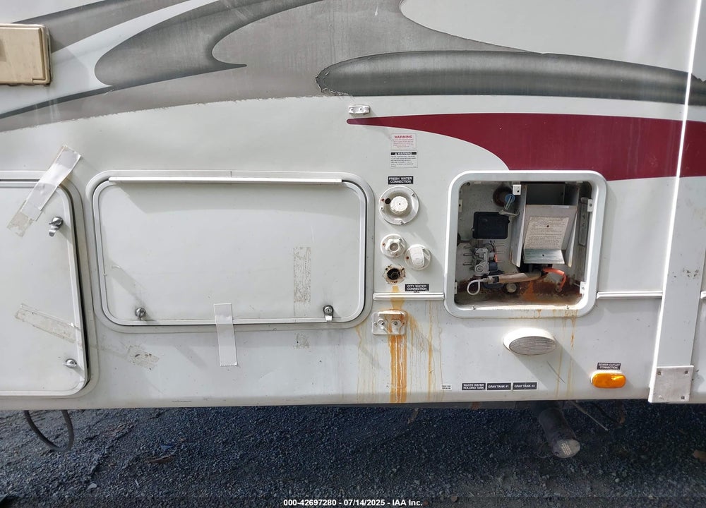 2008 HEARTLAND SUNDANCE 2800RL VIN: 5SFGF29228E030352