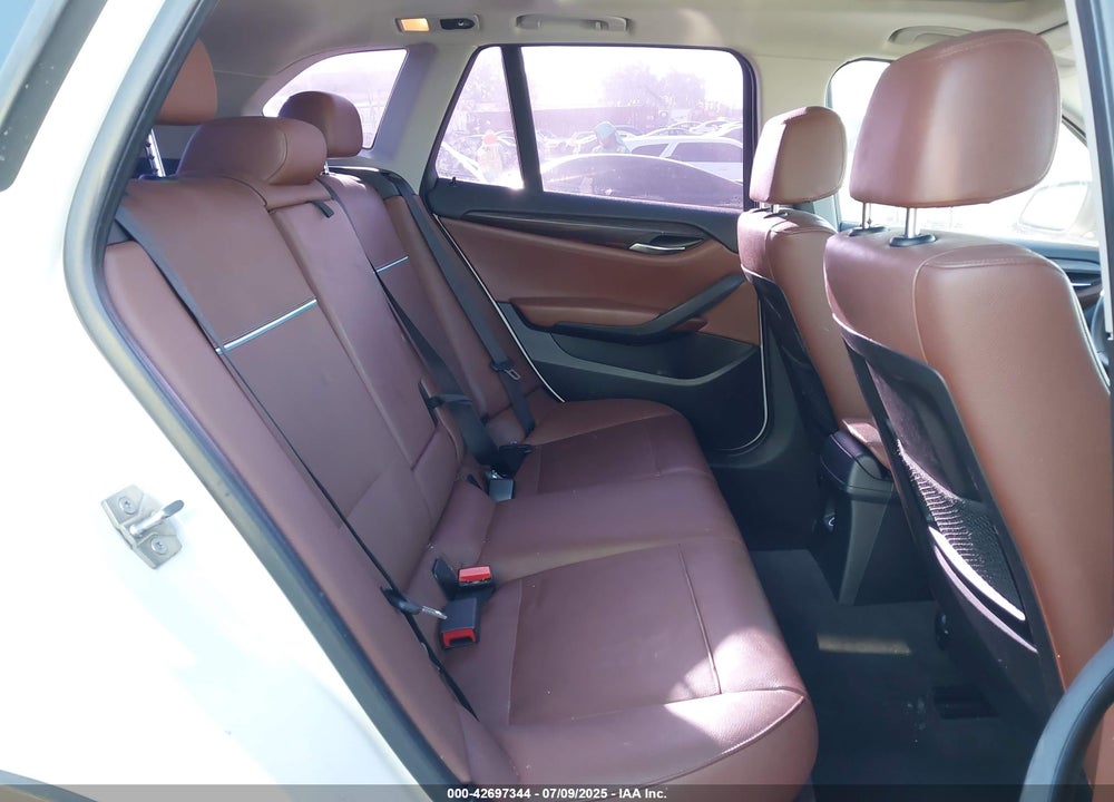 2015 BMW X1 VIN: WBAVM1C53FVW58914