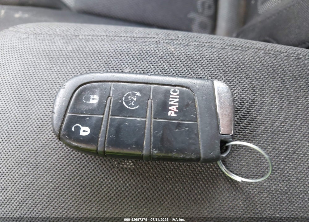 2016 JEEP RENEGADE VIN: ZACCJABT7GPD91157