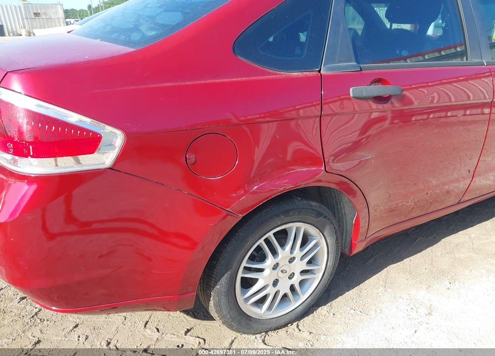 2011 FORD FOCUS VIN: 1FAHP3FN6BW106350