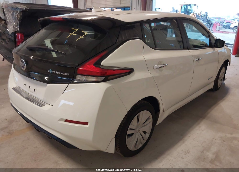 2018 NISSAN LEAF VIN: 1N4AZ1CP7JC309978