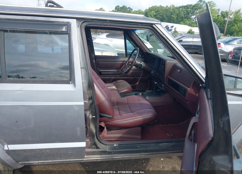 1990 JEEP CHEROKEE PIONEER VIN: 1J4FJ38L1LL129725