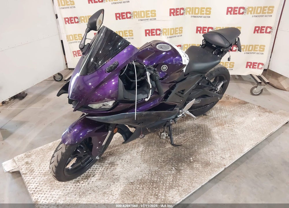 2023 YAMAHA YZFR3 A VIN: MH3RH18Y7PK010024