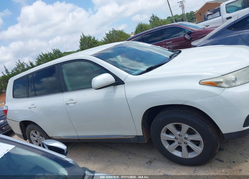 2013 TOYOTA HIGHLANDER BASE V6 VIN: 5TDZK3EH2DS106454