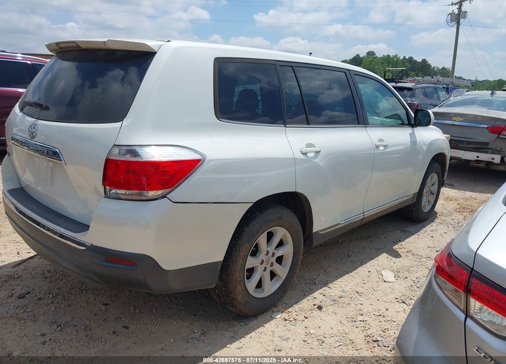2013 TOYOTA HIGHLANDER BASE V6 VIN: 5TDZK3EH2DS106454
