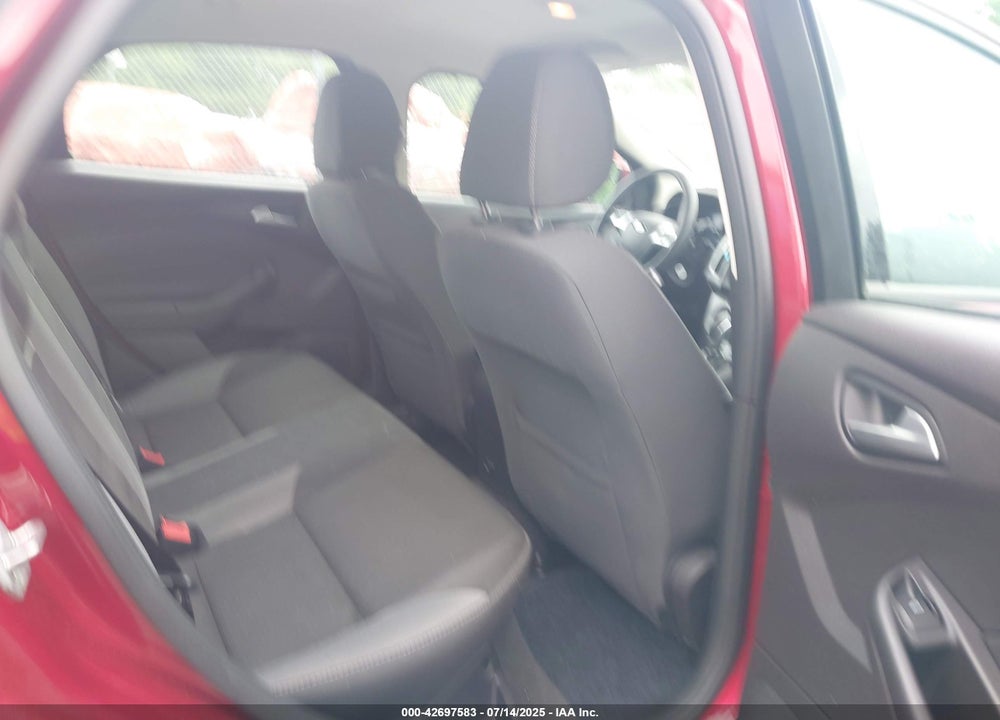 2014 FORD FOCUS SE VIN: 1FADP3F26EL151802