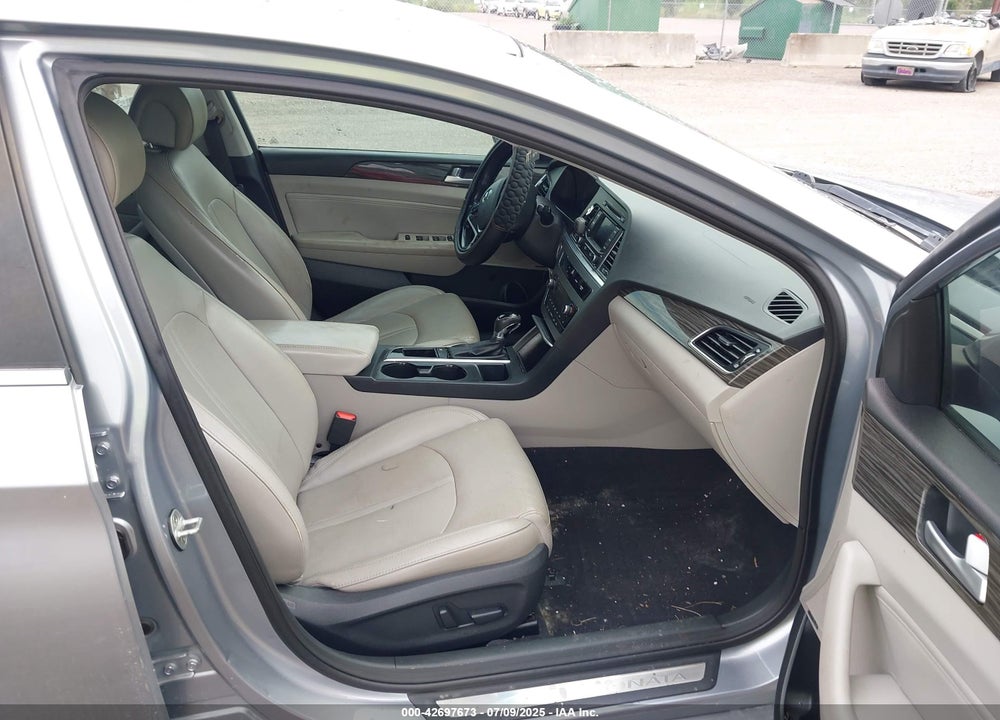2015 HYUNDAI SONATA VIN: 5NPE34AF0FH196864