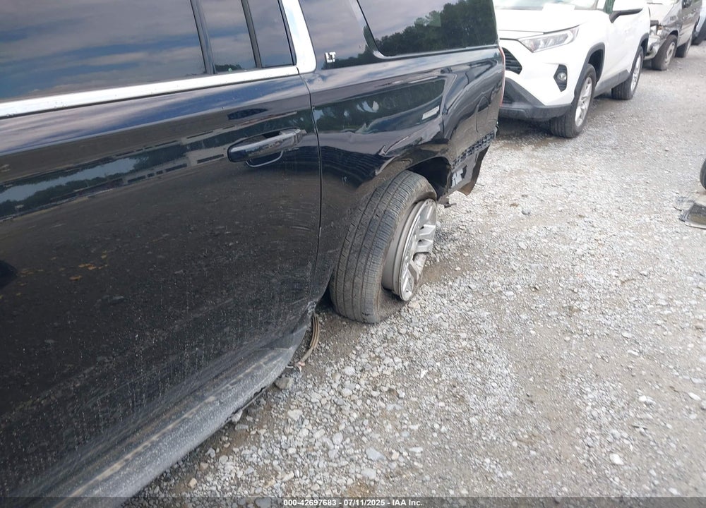 2018 CHEVROLET SUBURBAN LT VIN: 1GNSCHKC7JR240740