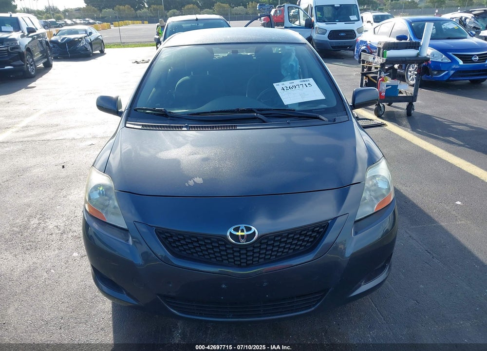 2011 TOYOTA YARIS VIN: JTDBT4K39B4081235