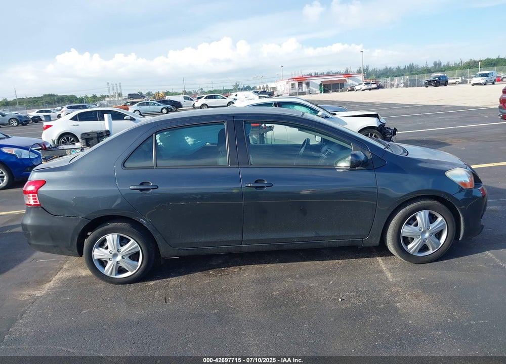 2011 TOYOTA YARIS VIN: JTDBT4K39B4081235