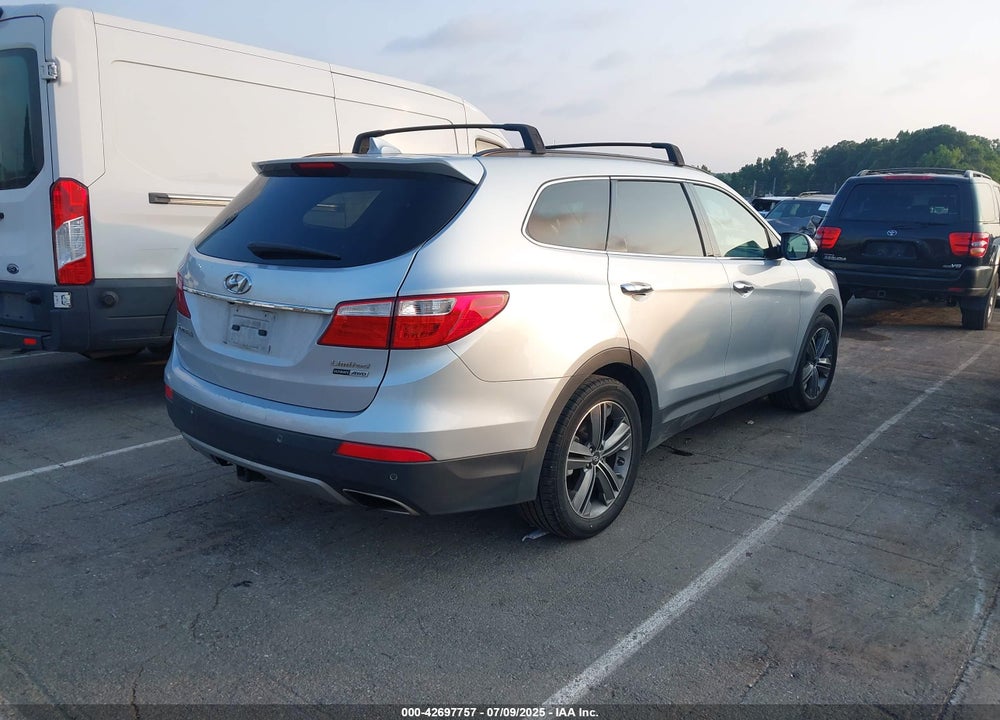 2015 HYUNDAI SANTA FE VIN: KM8SRDHF1FU130025
