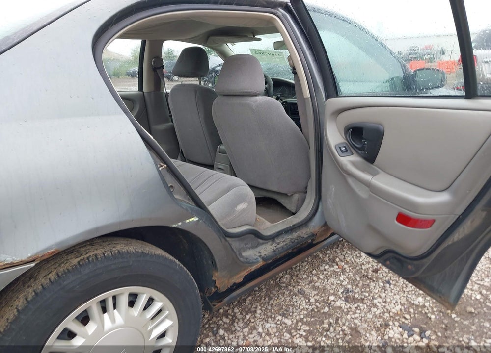 2005 CHEVROLET CLASSIC VIN: 1G1ND52F15M217784