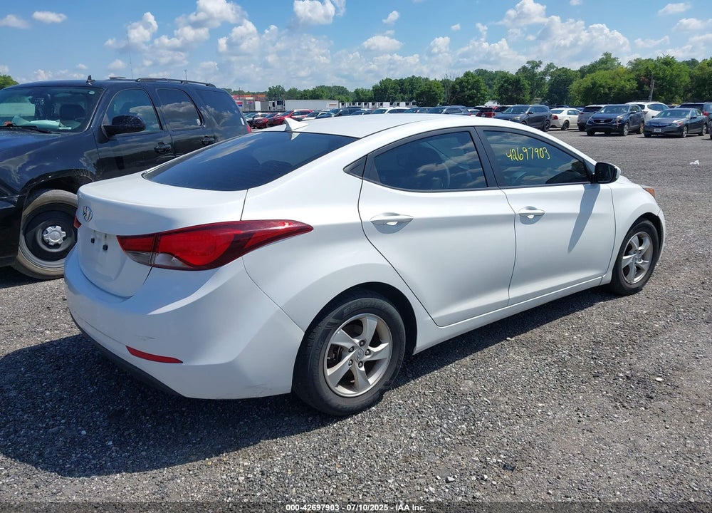 2015 HYUNDAI ELANTRA VIN: 5NPDH4AE7FH556698