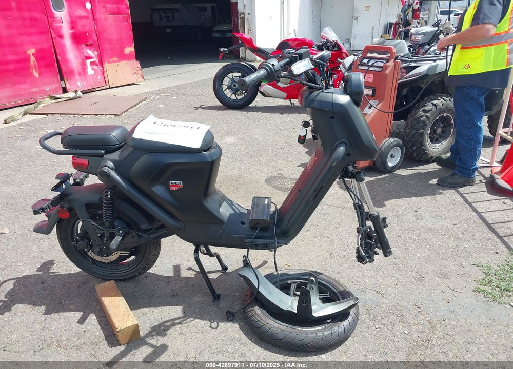 2022 NIU NQI GTS VIN: HA6U1T1A8N3000057