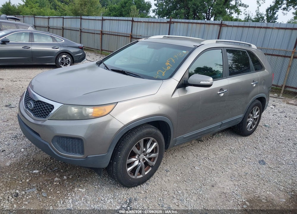 2011 KIA SORENTO VIN: 5XYKT4A26BG116632