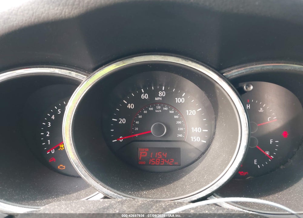 2011 KIA SORENTO VIN: 5XYKT4A26BG116632