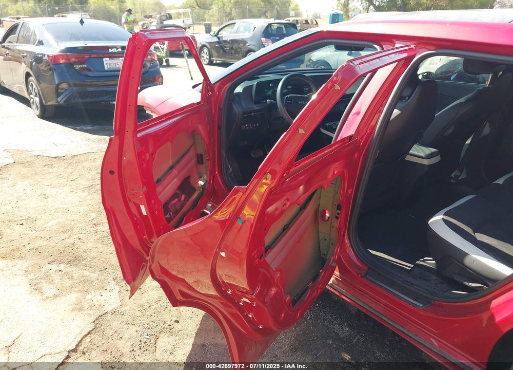 2023 KIA EV6 VIN: KNDC44LA6P5092029
