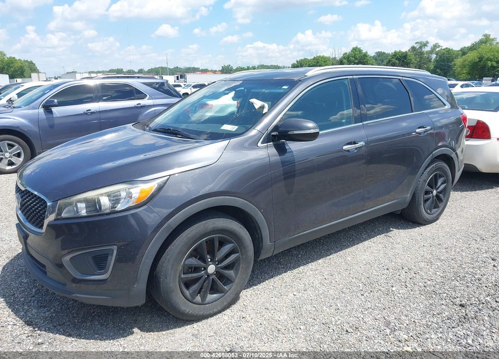 2016 KIA SORENTO VIN: 5XYPG4A30GG069897
